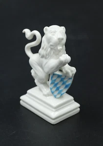 Nymphenburg Bayerischer Löwe mit Wappen Porzellanfigur Nr. 705 Vintage H 9 cm - Bild 1 von 5