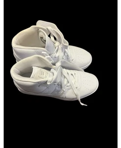 Fila Women’s Vulc 13 Anodized All White Sneaker Size 7 - Picture 1 of 9