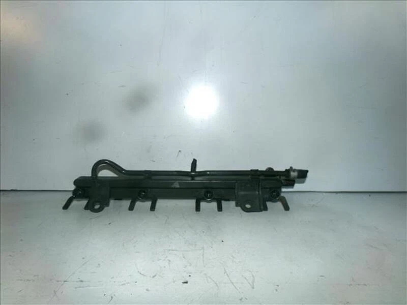 Barra de inyección REFERENCIA para SUZUKI GRAND VITARA 1.6 G 2006-2015 2006 88835 Foto 1 de 4