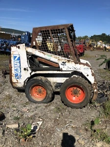 bobcat 753 skid steer - Picture 1 of 8