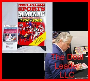 🏫🔥 Tom Wilson Regreso al Futuro 2 Firmado Gris Deportes Almanaque Biff JSA PSA - Imagen 1 de 12