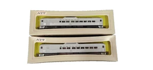 S Pair of ATT Santa Fe RDC Railway Diesel Cars 1 Powered 1 Dummy New HO 1/87 - Imagen 1 de 3