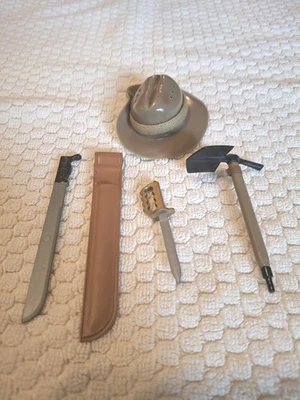 1964 GI Joe Vintage SOTW Acessórios Australianos Hasbro - Imagem 1 de 4