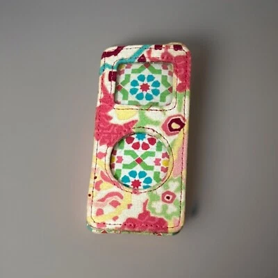 Estuche con clip de afinación Vera Bradley Soporte para reproductor de MP3/iPod - Patrón de melón Capri retirado Foto 1 de 2