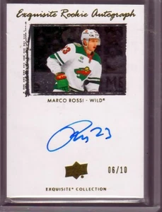 2022-23 UD Squisito Hockey ROOKIE AUTOGRAFO ORO Marco Rossi #d06/10 #09T-MR NM - Foto 1 di 2