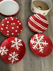 Hallmark Christmas boxed set red & white salad/lunch/dessert plates, 8 1/2” - Picture 1 of 3
