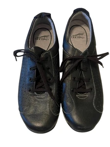 Zapatillas deportivas Dansko para mujer negras de cuero perforado con cordones talla 40 - Imagen 1 de 9