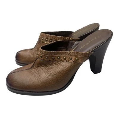 Zuecos de tacón boho occidentales con tachuelas de cuero granulado envejecido Baretraps para mujer talla 9 Foto 1 de 4