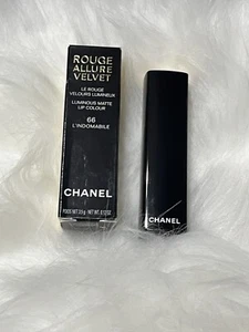 Rossetto CHANEL ROUGE ALLURE VELVET NUOVO NR 66 L’INDOMABLE Luxury Lipstic - Foto 1 di 10