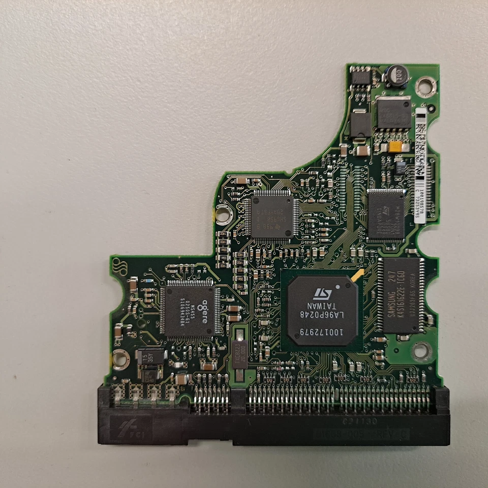 Seagate ST340016A 3.5" 40GB IDE ATA/100 HDD PCB Board 100151017 REV A FW 3.19 - Image 1 of 4