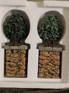 Dipartimento 56 PALI ANGOLARI IN PIETRA VILLAGGIO con ALBERO DI LEGNO #52649 Set di 2 - Foto 1 di 3