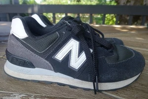 New Balance Herren 574 Schwarz Grau Wildleder Laufen Turnschuhe Schuhgröße 5 D U574KN2 - Bild 1 von 6