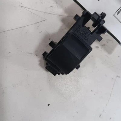 Interruptor de ventana eléctrica trasero pasajero derecho Toyota Corolla 2016 2015 2014 Foto 1 de 4