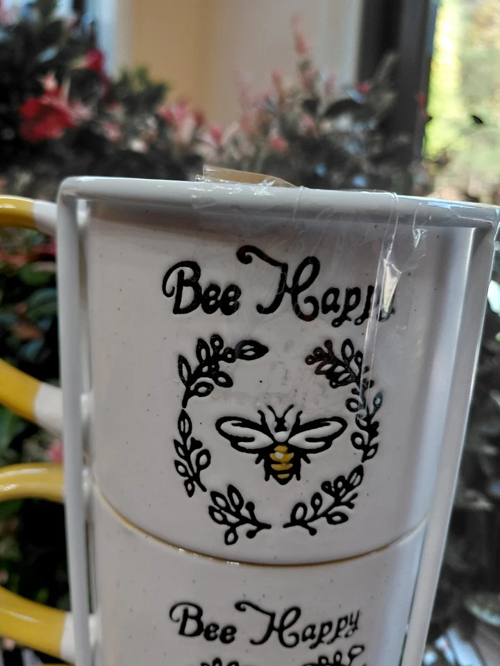 4 canecas Bee Happy em caddy de metal branco por marca Signature - Imagem 1 de 4