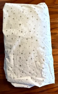 EUC RH TEEN Queen Spannbetttuch, ohne Kissenbezug. Weiße/graue Sterne.  100% Baumwolle - Bild 1 von 4