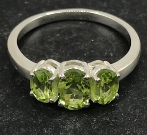 Peridot multistone ring, solid Sterling Silver, oval three stone trilogy, box - Picture 1 of 12