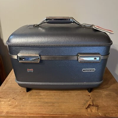 Vintage AMERICAN TOURISTER Blue Train Travel Makeup Case 1960'S No Key Clean - Image 1 of 4