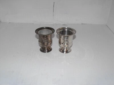 Urna cabeza de león chapada en astilla Viners Of Sheffield con asas Foto 1 de 4