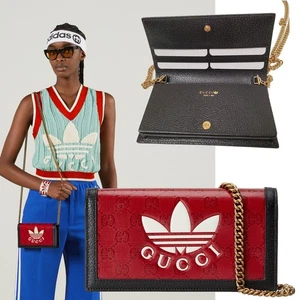 GUCCI PORTAFOGLIO ADIDAS X ROSSO GG CRISTALLO TELA TRIFOGLIO FIRMA CATENA $1.200 - Foto 1 di 16