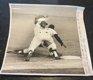 GARRY HISLE & ROBERTO PENA UPI BLK & WHT PHOTO PHLLIES 11" X 11 1/2" RARE! - Picture 1 of 1