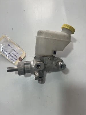Brake master cylinder for Dodge PT Cruise 2001-2004 Chrysler Neon  02-05 M630158 - Image 1 of 4