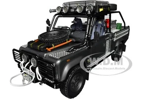 LAND ROVER DEFENDER MOVIE EDITION RHD GRAY 1/18 MODEL CAR BY KYOSHO 08903 TR - Picture 1 of 6