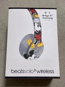 Mint Beats by Dr Dre SOLO3 WIRELESS MICKEY'S 90TH ANNIVERSARY EDITON Japan2018 - Picture 1 of 6