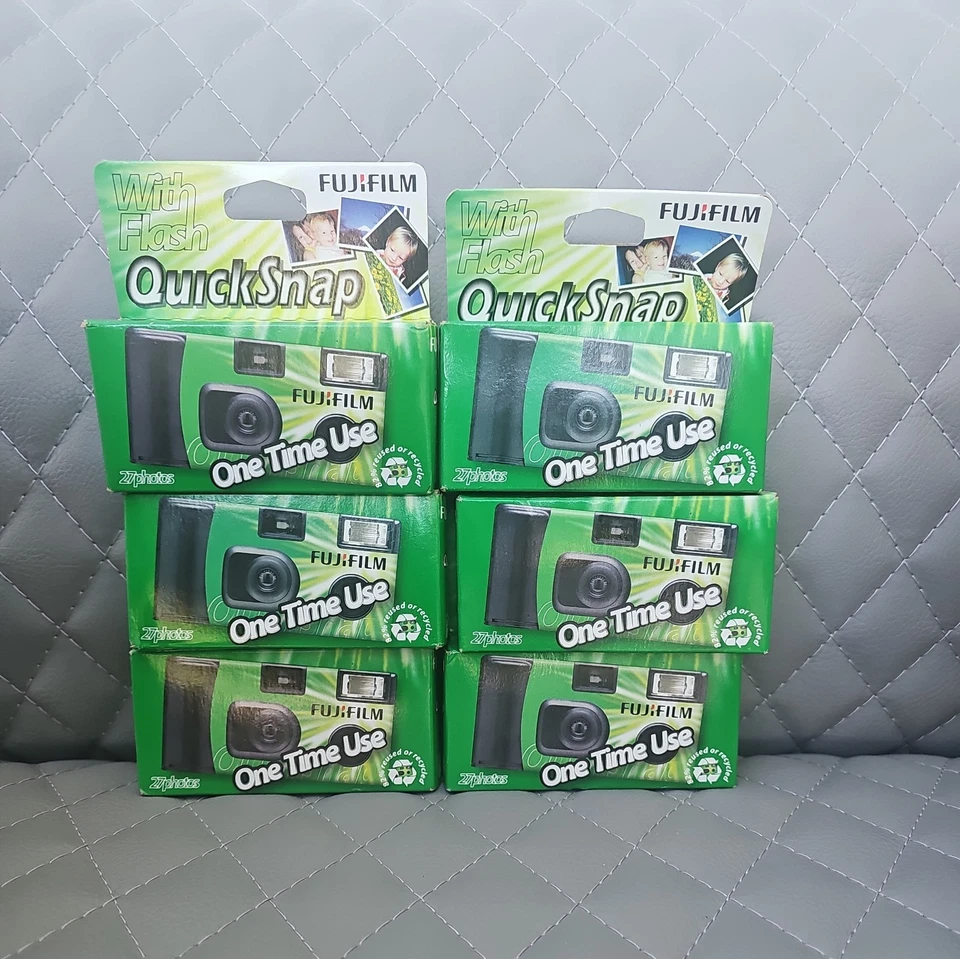 FUJIFILM FLASH QUICKSNAP Unopened DISPOSABLE CAMERA - One time use camera