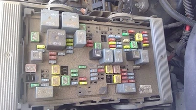 Motor de caja de fusibles compatible con 07-09 AVALANCHE 1500  Foto 1 de 4