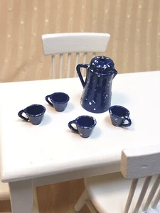 VINTAGE CONCORD MINIATURES BLUE & WHITE SPATTERWARE ENAMEL COFFEE POT & 4 CUPS - Picture 1 of 5