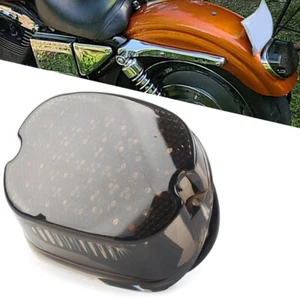 Fanale Posteriore Freno Moto LED con Freccia Integrata per Harley Sportster Dyna - Foto 1 di 14