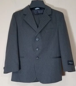 VanHeusen Boys 2pc Suit Coat & Pants Set Size 5 Regular Gray Striped NEW - Picture 1 of 9