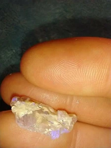 3.5 tcw Australian Lightning Ridge Rough purple color Opal water - Picture 1 of 9