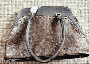 Charming Charlie western-style shoulder bag w tulled floral design & gold studs - Picture 1 of 12
