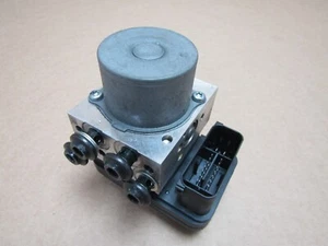 Yamaha MT-07 ABS 2016 18,783 miles ABS pump control unit module Advics (14187) - Picture 1 of 7