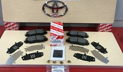 TOYOTA RAV4 LE 2013-2018 GENUINO TCMC juego de pastillas de freno delanteras con cuñas 04465az314 Foto 1 de 4