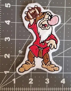 Grumpy Football Disney Bügelbild Patch - Bild 1 von 1
