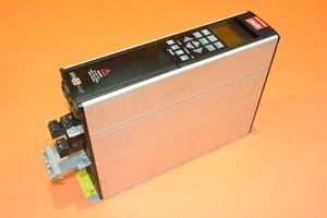 Danfoss VLT5001PT5B20STR3D0F00A00 Frequenzumrichter VLT5000 - Picture 1 of 10