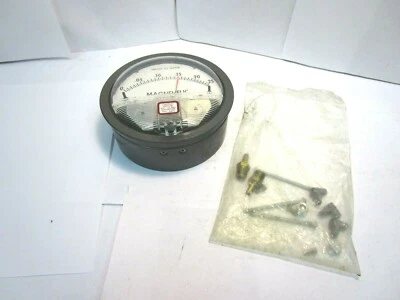 NEW DWYER MAGNEHELIC PRESSURE GAUGE 2000-00C 0-.25 15 PSIG - Image 1 of 4