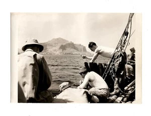 WWII (WW2) Original Photo Soldiers on Boat Mountain Background 1940s (READ) - Picture 1 of 4