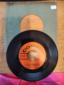 The MCGUIRE SISTERS I'M Just Taking My Time Coral Records 62296 45 1/min 7" Single - Bild 1 von 1
