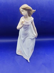 ORIGINAL Lladro Figurine #7636 “Afternoon Promenade” 9.5” Tall - Picture 1 of 17