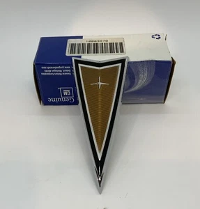 NOS GM Pontiac Gold Bumper Emblem BANDIT TRANS AM Firebird Boxed 2ndGen 10003679 - Picture 1 of 3