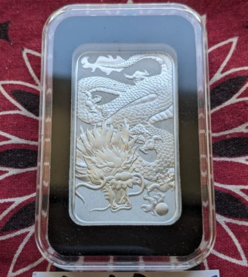 Australia 2022 1 oz Plata .9999 Año del Dragón Isabel II Perth Casa de la Moneda Bar Foto 1 de 3