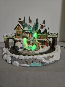 2004 Avon Topwell Fiber Optic Village With Working Magnetic Train and Waterfall - Picture 1 of 17