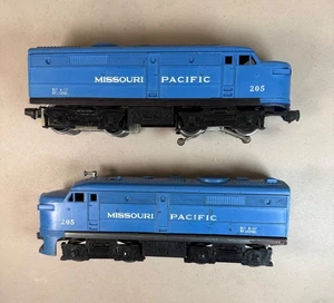 VTG LIONEL O GAUGE MISSOURI PACIFIC ALCO AA #205 DIESEL  1 POWER & 1 DUMMY UNIT - Picture 1 of 10