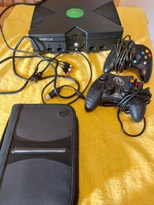 Microsoft XBox Classic Bundle - Picture 1 of 14