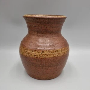 Jarrón en cuclillas de cerámica de estudio, fabricantes impresionados marcas ""R' y ""A"". - Imagen 1 de 10