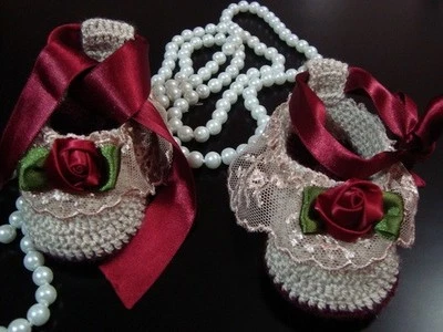 NEWBORN BABY GIRL HANDMADE CROCHET BEIGE-BURGUNDY SHOES BOOTIES SLIPPER 3-6 M - Image 1 of 4