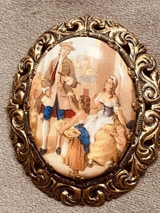 Vintage Brooch Colonial Man Woman 18th century Oval Gold Tone Pin London Crimp - Picture 1 of 7